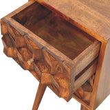 Zao – Table de Chevet Cube Sculpté en Bois Massif